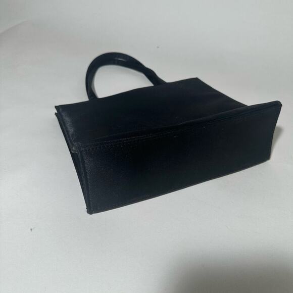 Black Textured Shoulder Bag with Gold Hardware - Picture 4 of 5